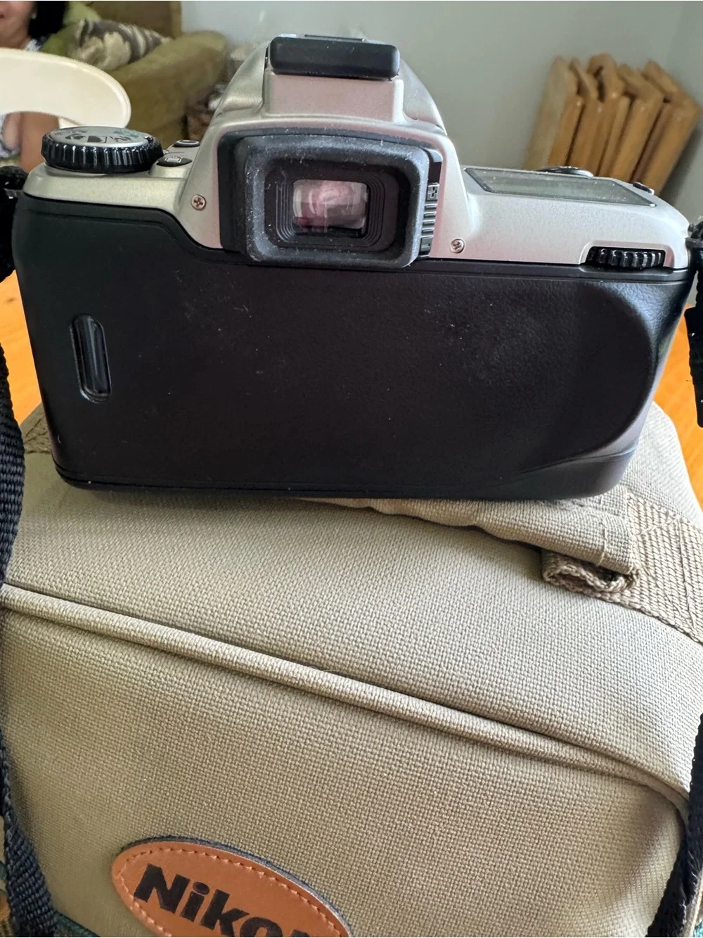 Nikon compact messenger